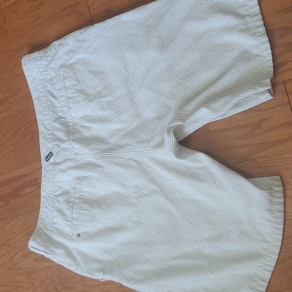 Shorts - Picture 2 of 3